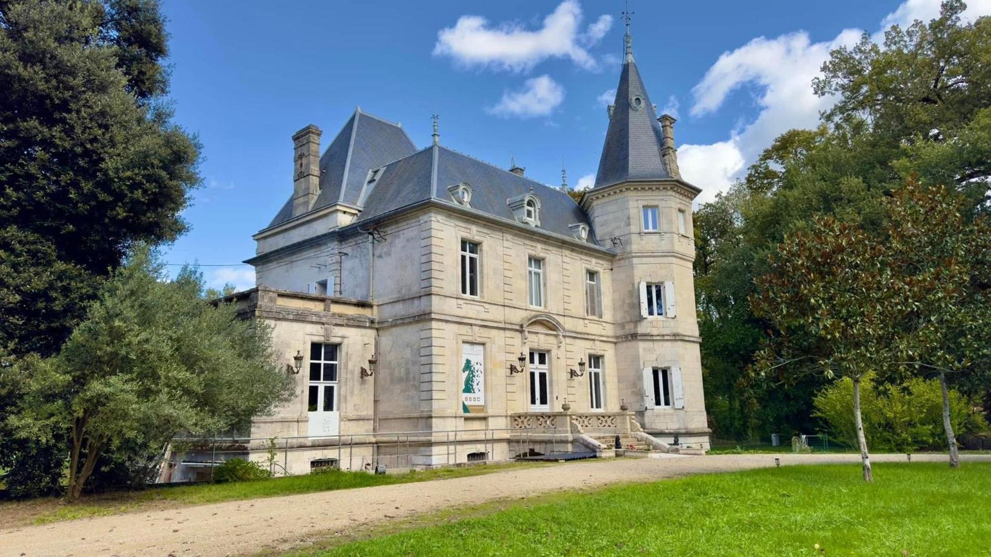 Layrac T2 De Charme Dans Un Chateau מראה חיצוני תמונה